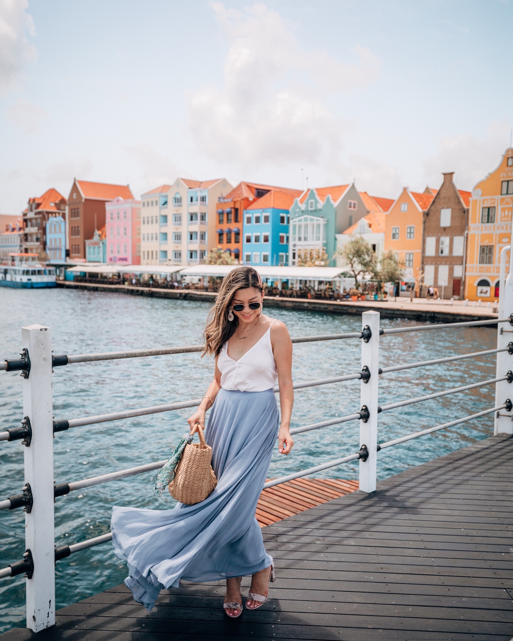 CURACAO TRAVEL GUIDE - Tour De Lust